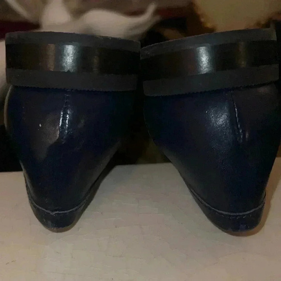 Tommy Hilfiger Women’s Vintage Red White Blue Penny Loafers Shoes Slip-Ons 7 - Picture 12 of 16